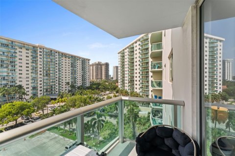 Copropriété à vendre à Sunny Isles Beach, Floride: 2 chambres, 139.82 m2 № 1117182 - photo 5