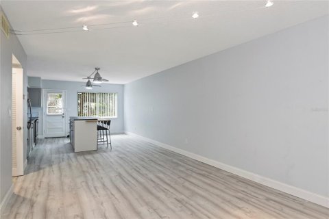 Copropriété à vendre à Orlando, Floride: 2 chambres, 77.29 m2 № 1389272 - photo 6