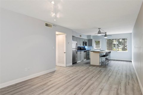 Copropriété à vendre à Orlando, Floride: 2 chambres, 77.29 m2 № 1389272 - photo 5