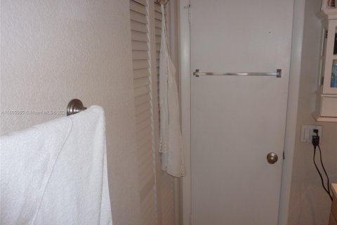 Copropriété à vendre à Sunrise, Floride: 1 chambre, 79.9 m2 № 1229388 - photo 20