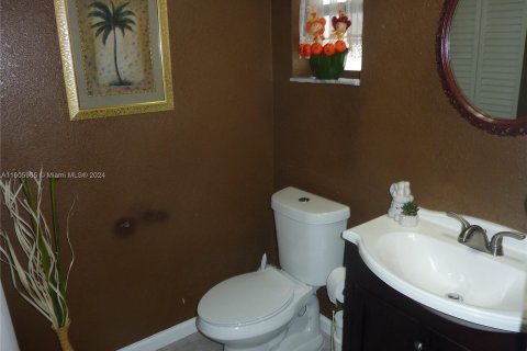 Condo in Sunrise, Florida, 1 bedroom  № 1229388 - photo 25