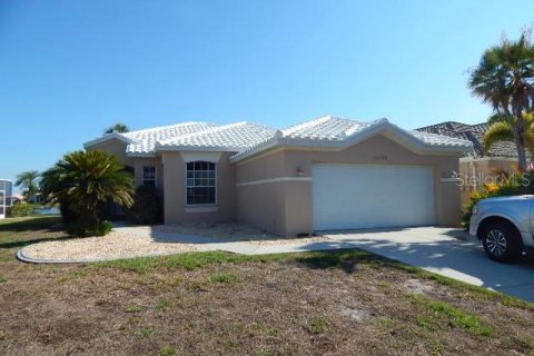 Casa en venta en Punta Gorda, Florida, 3 dormitorios, 163.97 m2 № 1212209 - foto 1