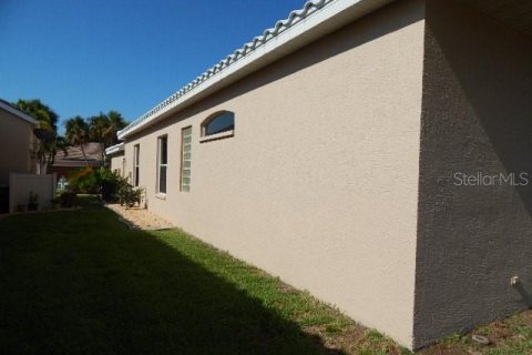 House in Punta Gorda, Florida 3 bedrooms, 163.97 sq.m. № 1212209 - photo 3