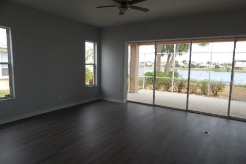 Villa ou maison à vendre à Punta Gorda, Floride: 3 chambres, 163.97 m2 № 1212209 - photo 8