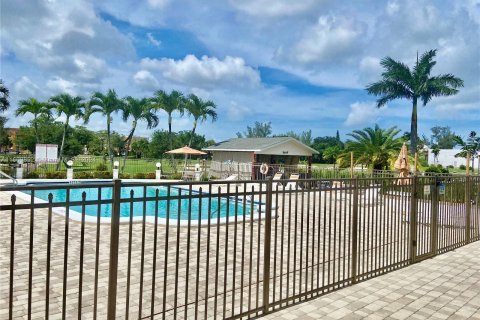 Copropriété à vendre à Lauderhill, Floride: 1 chambre, 63.17 m2 № 1232382 - photo 8