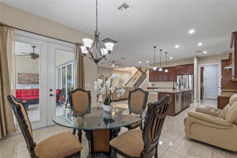 Casa en venta en Orlando, Florida, 7 dormitorios, 496.1 m2 № 380418 - foto 12