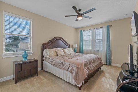House in Orlando, Florida 7 bedrooms, 496.1 sq.m. № 380418 - photo 21