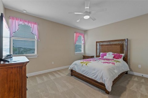 House in Orlando, Florida 7 bedrooms, 496.1 sq.m. № 380418 - photo 23