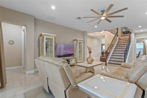 Casa en venta en Orlando, Florida, 7 dormitorios, 496.1 m2 № 380418 - foto 8