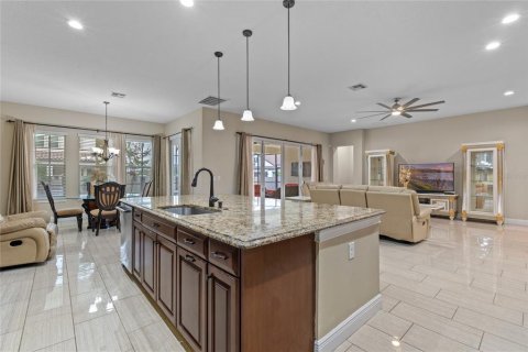 Casa en venta en Orlando, Florida, 7 dormitorios, 496.1 m2 № 380418 - foto 10