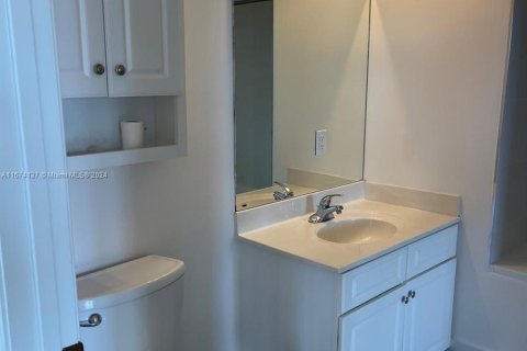 Condo in Jupiter, Florida, 1 bedroom  № 1397488 - photo 10