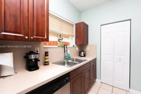 Casa en venta en Homestead, Florida, 3 dormitorios, 111.48 m2 № 1397521 - foto 23