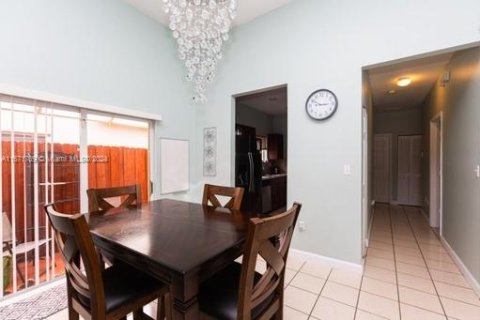 Casa en venta en Homestead, Florida, 3 dormitorios, 111.48 m2 № 1397521 - foto 6