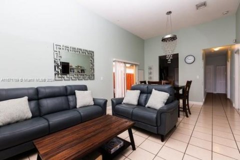 Casa en venta en Homestead, Florida, 3 dormitorios, 111.48 m2 № 1397521 - foto 4