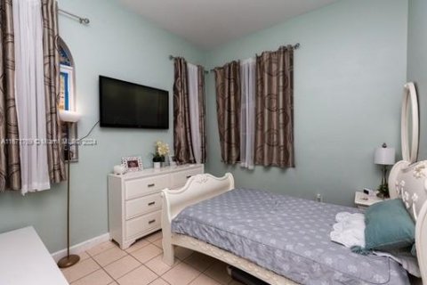 Casa en venta en Homestead, Florida, 3 dormitorios, 111.48 m2 № 1397521 - foto 11