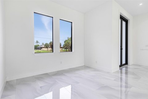 Villa ou maison à vendre à Punta Gorda, Floride: 3 chambres, 198.81 m2 № 1290284 - photo 5