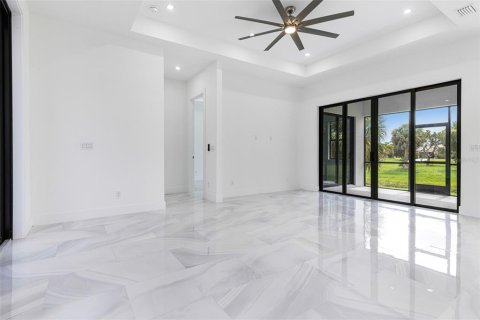 Villa ou maison à vendre à Punta Gorda, Floride: 3 chambres, 198.81 m2 № 1290284 - photo 6