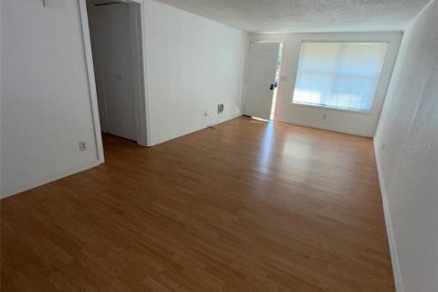 Снять в аренду квартиру в Лисбург, Флорида 3 комнаты, 80.27м2, № 1540237 - фото 4