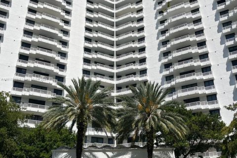 Condominio en venta en Aventura, Florida, 2 dormitorios, 91.97 m2 № 1239050 - foto 17