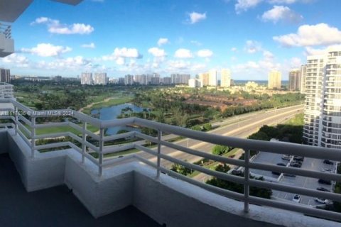 Condominio en venta en Aventura, Florida, 2 dormitorios, 91.97 m2 № 1239050 - foto 12