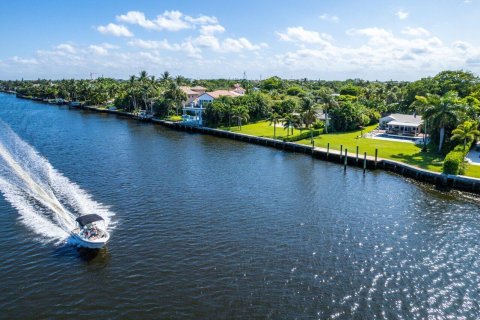 House in Delray Beach, Florida 4 bedrooms, 172.15 sq.m. № 846279 - photo 11