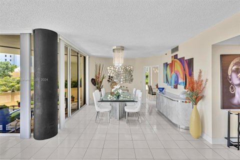 Condo in Aventura, Florida, 2 bedrooms  № 1281150 - photo 16