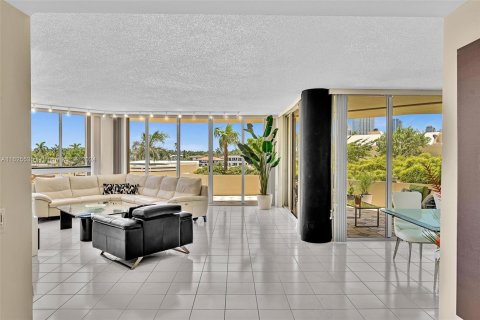 Copropriété à vendre à Aventura, Floride: 2 chambres, 179.86 m2 № 1281150 - photo 4