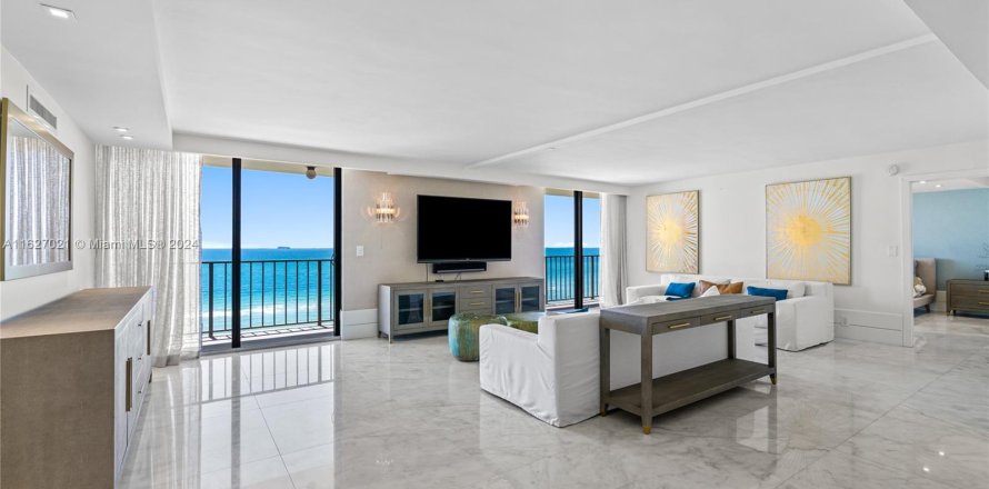 Condo à Miami Beach, Floride, 3 chambres  № 1281199