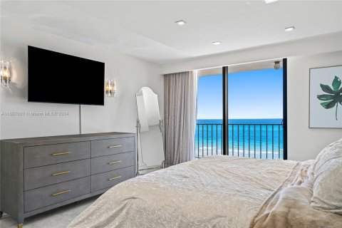 Condo in Miami Beach, Florida, 3 bedrooms  № 1281199 - photo 11