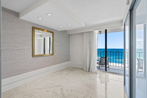 Condominio en venta en Miami Beach, Florida, 3 dormitorios, 221.11 m2 № 1281199 - foto 15