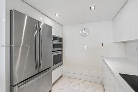 Condo in Miami Beach, Florida, 3 bedrooms  № 1281199 - photo 6