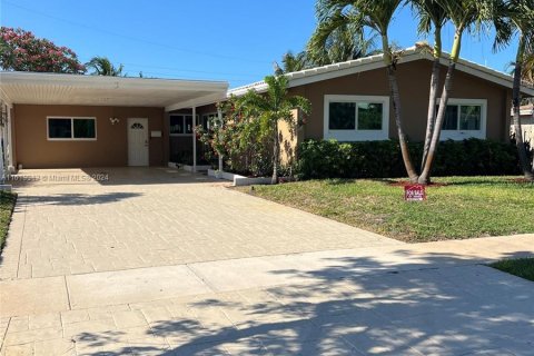 House in Fort Lauderdale, Florida 4 bedrooms, 212.65 sq.m. № 1240200 - photo 2