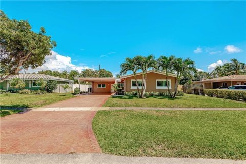 House in Fort Lauderdale, Florida 4 bedrooms, 212.65 sq.m. № 1240200 - photo 1