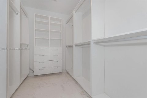 Townhouse in Miami, Florida 2 bedrooms, 111.48 sq.m. № 1393507 - photo 23