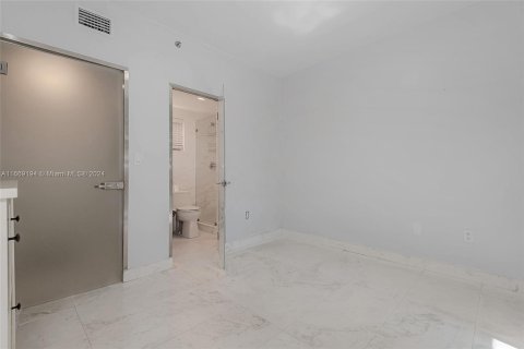 Townhouse in Miami, Florida 2 bedrooms, 111.48 sq.m. № 1393507 - photo 6