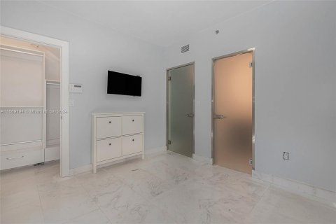 Adosado en venta en Miami, Florida, 2 dormitorios, 111.48 m2 № 1393507 - foto 5