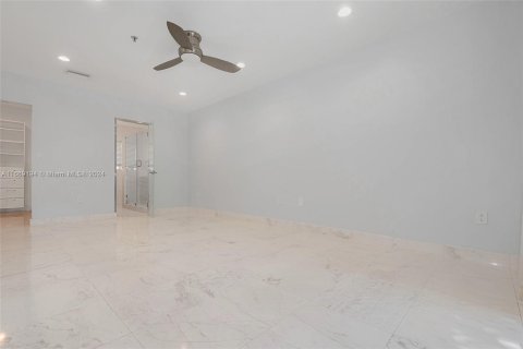 Townhouse in Miami, Florida 2 bedrooms, 111.48 sq.m. № 1393507 - photo 19