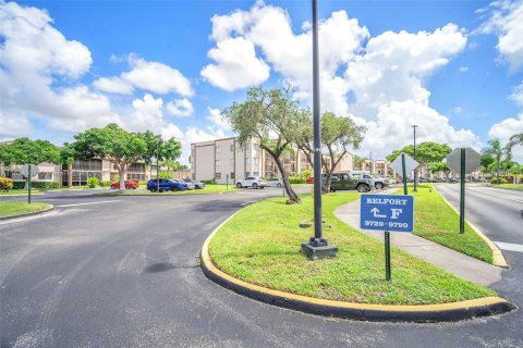 Condominio en venta en Tamarac, Florida, 2 dormitorios, 114.08 m2 № 1305012 - foto 22