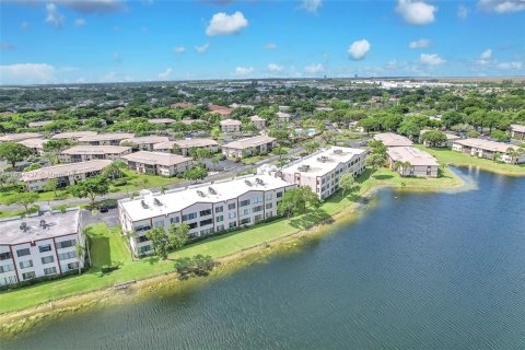 Condominio en venta en Tamarac, Florida, 2 dormitorios, 114.08 m2 № 1305012 - foto 25