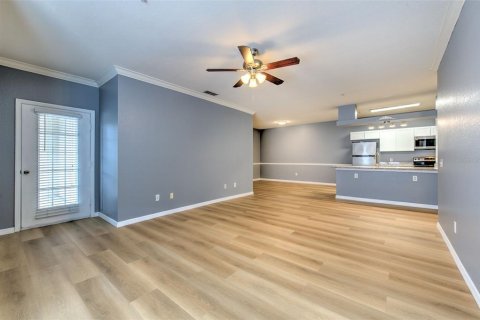 Copropriété à vendre à Tampa, Floride: 2 chambres, 117.99 m2 № 1363419 - photo 9