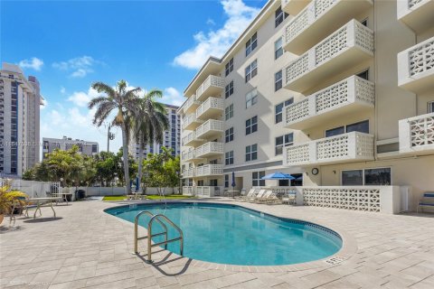 Copropriété à vendre à Hollywood, Floride: 1 chambre, 73.11 m2 № 1330202 - photo 5