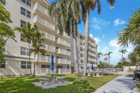 Copropriété à vendre à Hollywood, Floride: 1 chambre, 73.11 m2 № 1330202 - photo 6