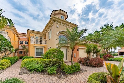 Copropriété à vendre à Naples, Floride: 4 chambres № 1330204 - photo 1