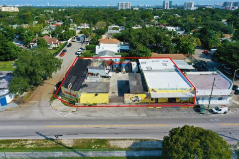 Commercial property in Miami, Florida № 878764 - photo 25