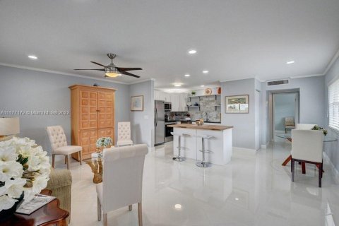 Copropriété à vendre à Delray Beach, Floride: 1 chambre, 67.45 m2 № 8519 - photo 1