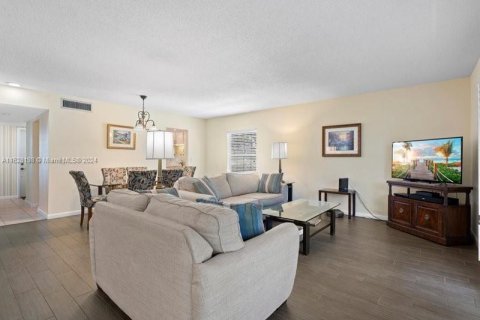 Condo in Jupiter, Florida, 3 bedrooms  № 1291694 - photo 6