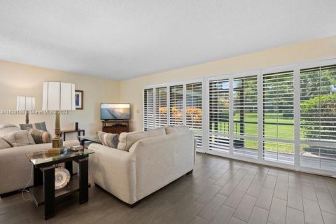 Condo in Jupiter, Florida, 3 bedrooms  № 1291694 - photo 4