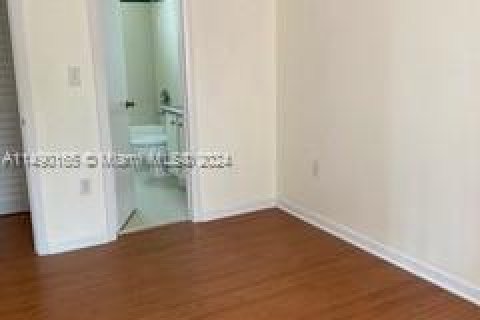 Condo in Coral Gables, Florida, 2 bedrooms  № 1280746 - photo 8