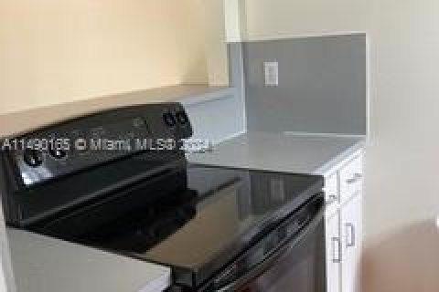 Condo in Coral Gables, Florida, 2 bedrooms  № 1280746 - photo 18