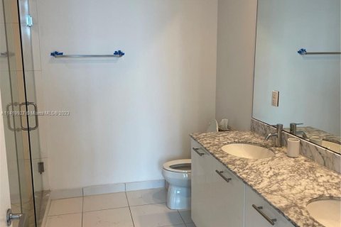 Condo in Miami, Florida, 1 bedroom  № 652313 - photo 8